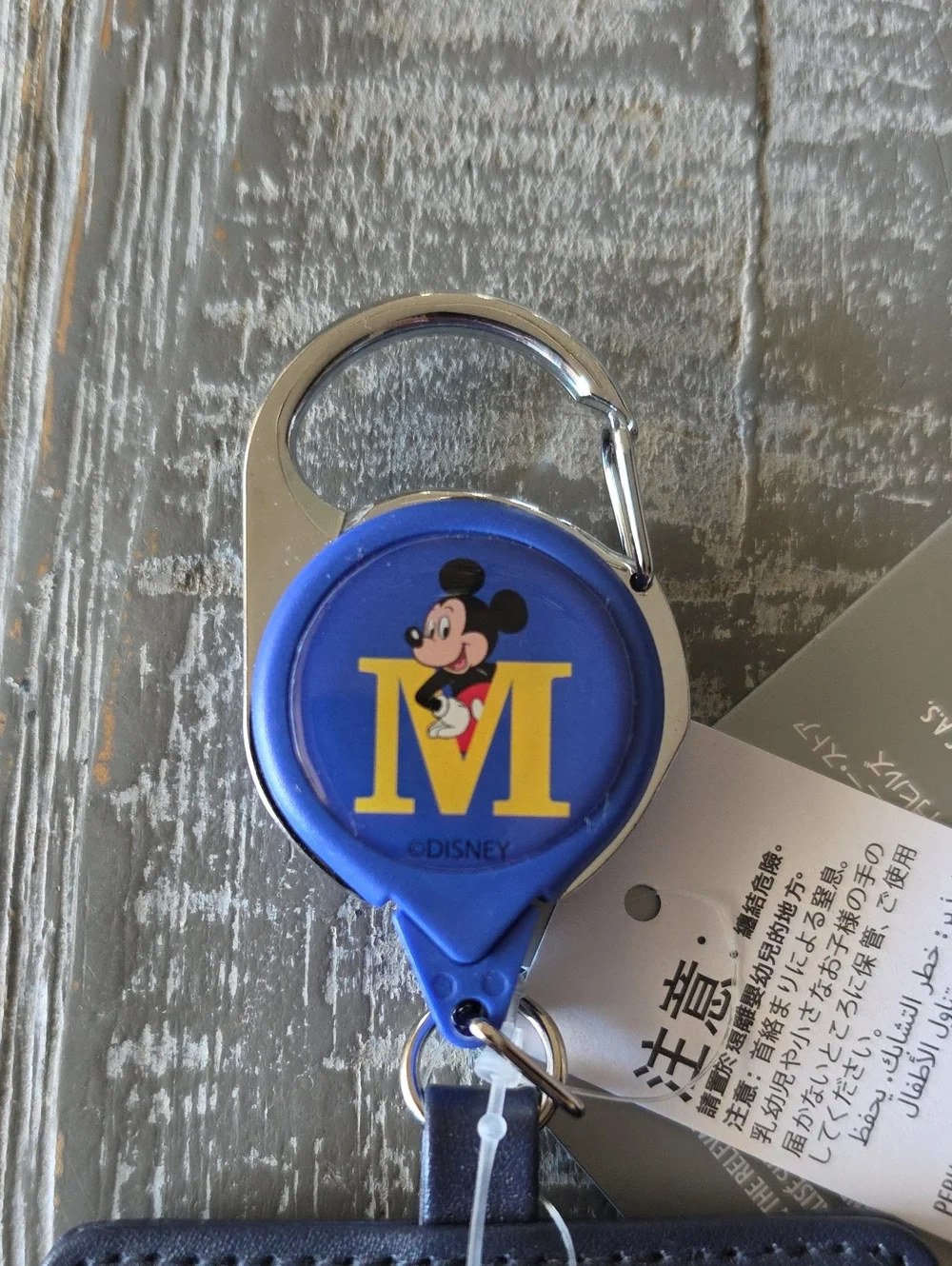 Mickey & Friends Retractable Cardholder Disney Parks 2025 Goofy Minnie Pluto